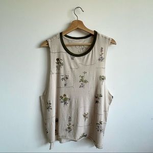 Floral Print Beige Cutoff Women’s Muscle t-shirt with uneven hem